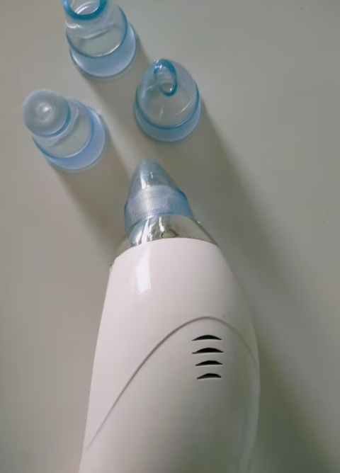 Clear Pore Vacuum